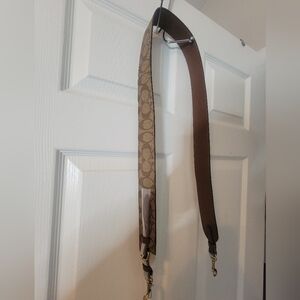 BNWT AUTHENTIC COACH SIGNATURE CROSSBODY STRAP